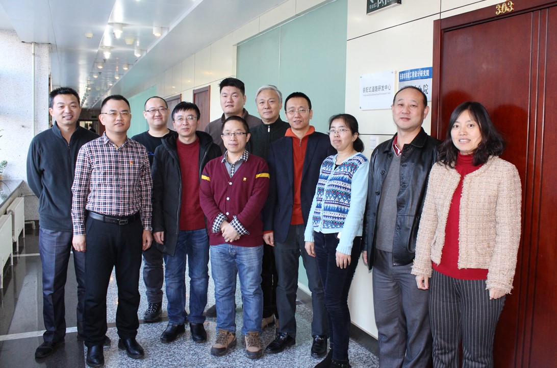 研發(fā)中心技術組人員